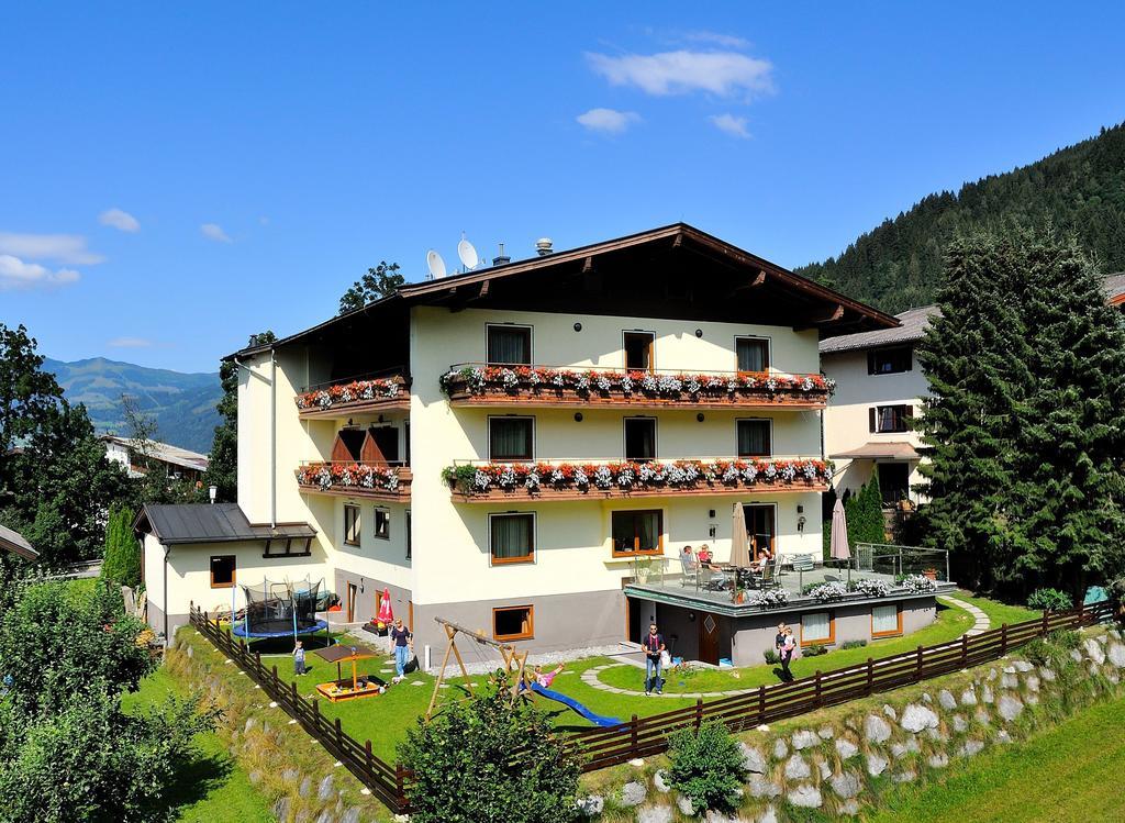 Hotel Panorama Kaprun Exterior photo